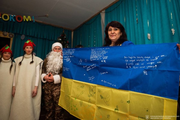 "Естафета Добра" триває: Святий Миколай у пікселі завітав до Чернігівської обласної дитячої лікарні (фото)