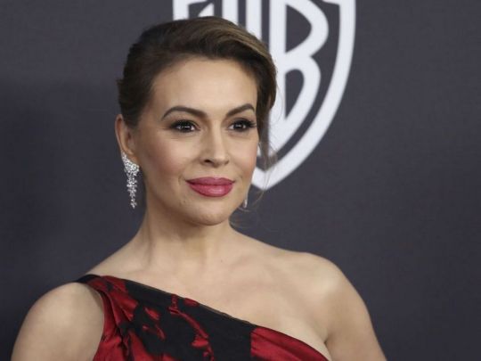 Аліссу Мілано розкритикували за проєкт зі збору коштів для бейсбольної команди сина0