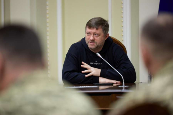 Із нагоди 32-ої річниці утворення Управління державної охорони Руслан Стефанчук вручив відзнаки Верховної Ради України військовослужбовцям3