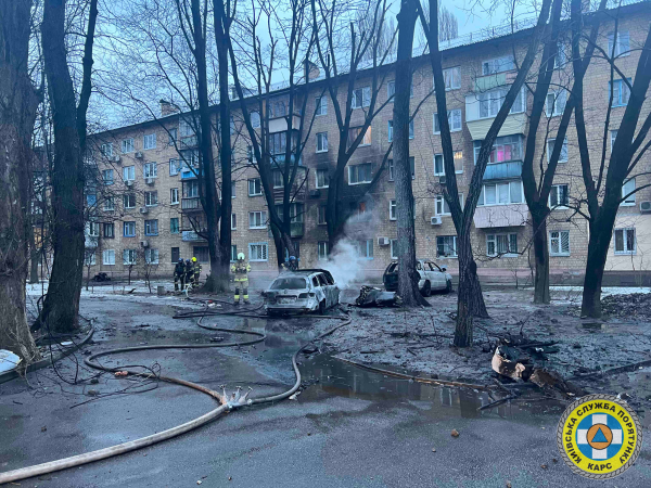 Рятувальники КАРС долучилися до ліквідації наслідків ранкової атаки: евакуювали мешканців і демонтували аварійні конструкції (+фото)12