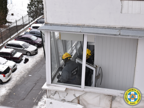 Рятувальники КАРС долучилися до ліквідації наслідків ранкової атаки: евакуювали мешканців і демонтували аварійні конструкції (+фото)4