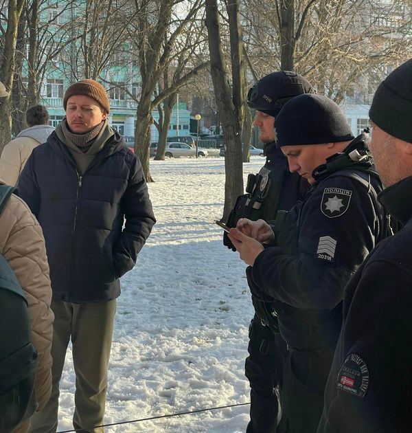 Театральні розбірки: директор театру побив актора2