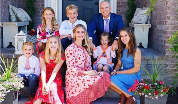 Блогерку зі США, яка вчила вихованню дітей, засудили до 60 років в'язниці через насильство над дітьми2