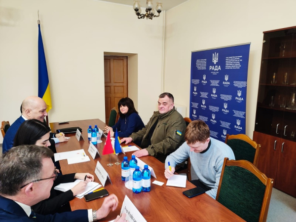 Голова Комітету з прав людини Андрій Задорожний провів робочу зустріч з Надзвичайним і Повноважним Послом Республіки Туреччина в Україні М. Левентом Більгеном2