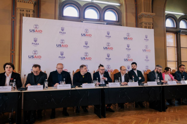 Комітет з питань організації державної влади провів в місті Чернівці круглий стіл на тему: 