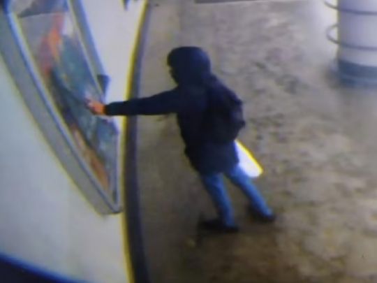 Невідомі вандали «напали» на кінотеатр «Жовтень» у Києві через прем'єру фільму на тему ЛГБТ (фото)0