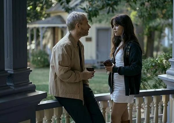 Обуриться навіть ДіКапріо: глядачі розкритикували відверту сцену між виконавицею ролі Венздей та 52-річним актором1