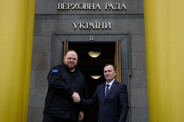 Спікер Парламенту України Руслан Стефанчук зустрівся із Головою Собранія Республіки Північна Македонія Йованом Мітреським3