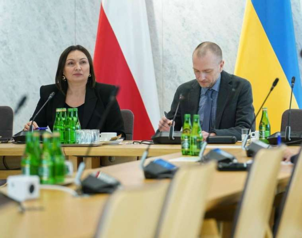 Віцеспікерка Олена Кондратюк провела розмову з Віцемаршалком Сейму Польщі Монікою Веліховською та закликала спільно боротися проти імпорту російського зерна до ЄС3