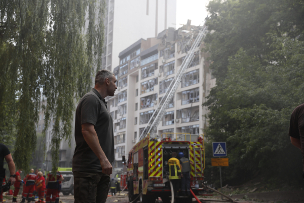 Віталій Кличко розповів, як оборонялася, жила і працювала столиця протягом двох років повномасштабної війни. Та опублікував відео про перші тижні після варварського вторгнення росії3