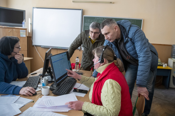 Віталій Кличко розповів, як оборонялася, жила і працювала столиця протягом двох років повномасштабної війни. Та опублікував відео про перші тижні після варварського вторгнення росії8