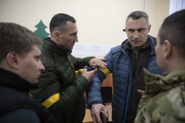 Віталій Кличко розповів, як оборонялася, жила і працювала столиця протягом двох років повномасштабної війни. Та опублікував відео про перші тижні після варварського вторгнення росії7