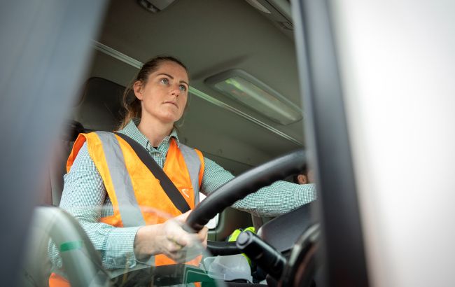 Брак людей та жінки на "чоловічих" посадах. Як змінився ринок праці через війну та мобілізацію