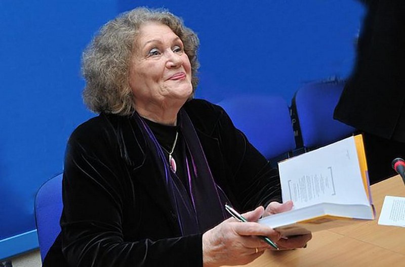 Легендарній Ліні Костенко виповнюється 94 роки: творчий шлях письменниці та її крилаті рядки1