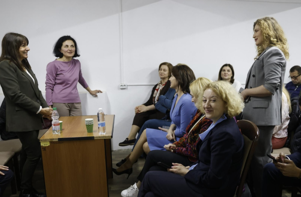 Мерка Парижа виступила для Київської Академії жіночого лідерства (+фото)10