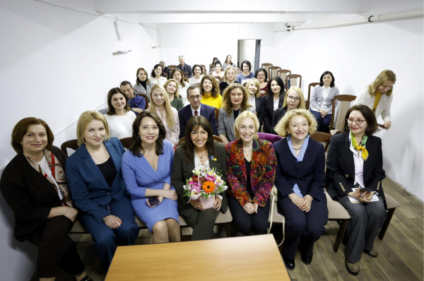 Мерка Парижа виступила для Київської Академії жіночого лідерства (+фото)8