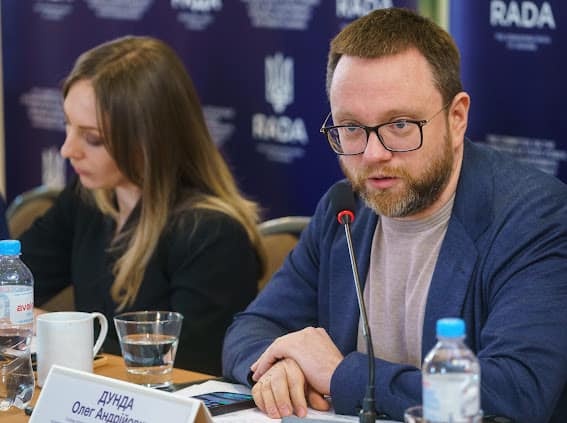 Пріоритетні напрямки реформування виборчого законодаства в контексті виконання Україною актуальних міжнародних рекомендацій. Коментарі парламентарів за результатами круглого столу Комітету, який відбувся 26 березня в м. Києві2