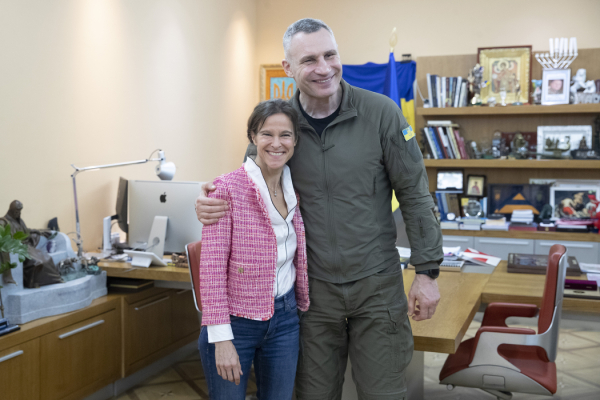 Віталій Кличко: У Києві, на базі однієї з міських лікарень, спільно з німецькими фахівцями створюють сучасний муніципальний Центр протезування для військових4