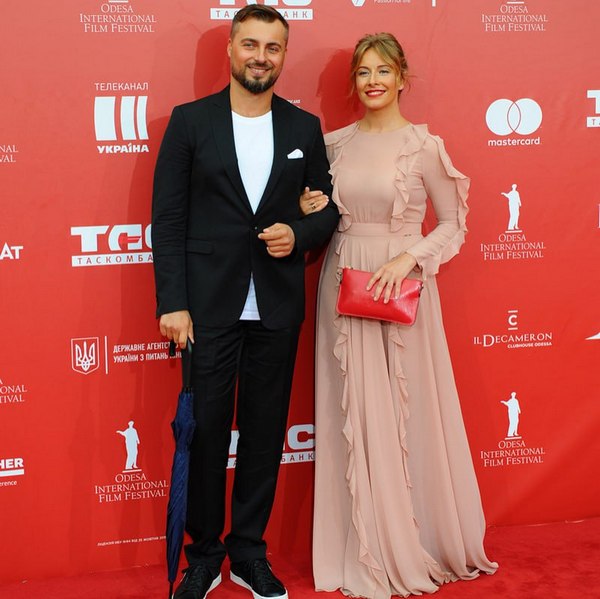 Олена Кравець натякнула на проблеми у стосунках з чоловіком1