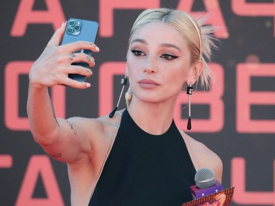 Поплатилася за голу вечірку: скандальну Анастасію Івлєєву оштрафували в рф0