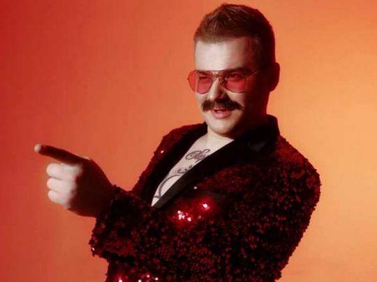 Леопардовий принт та запальні танці: український співак показав, як треба «балдіти»0