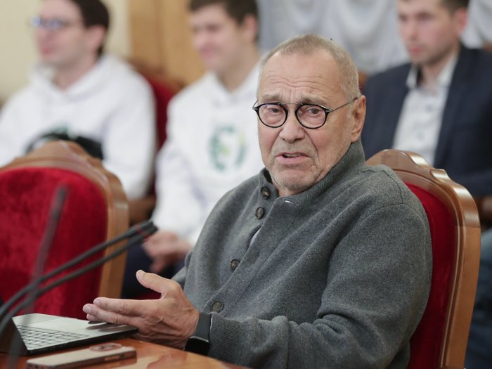 Андрій Кончаловський1