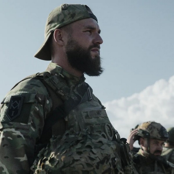 Рятував пораненого побратима: на фронті загинув актор Євген Шумілов2