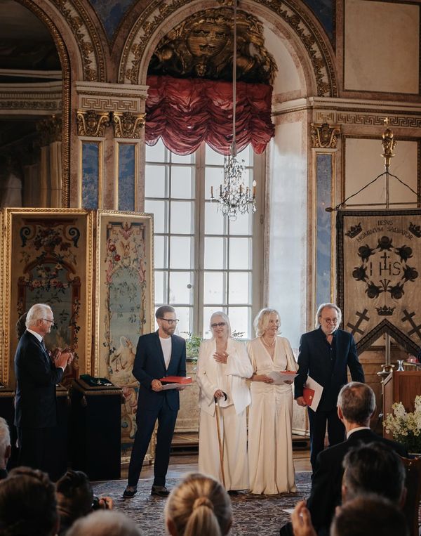 Музиканти ABBA отримали від короля Швеції лицарський титул2