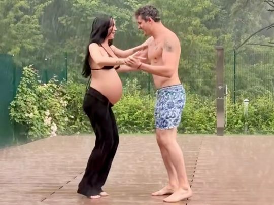 «Не чекаємо»: відомий хореограф зачарував танцями з вагітною дружиною0