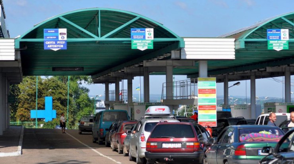 Польські фермери погрожують заблокувати КПП