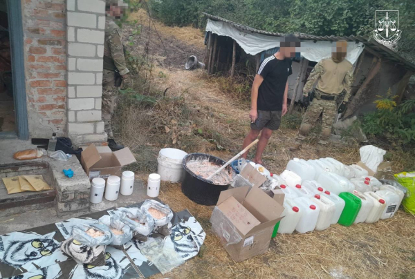 В Україні перекрили канали збуту наркотиків і зброї: підозри отримали 116 людей (фото)5