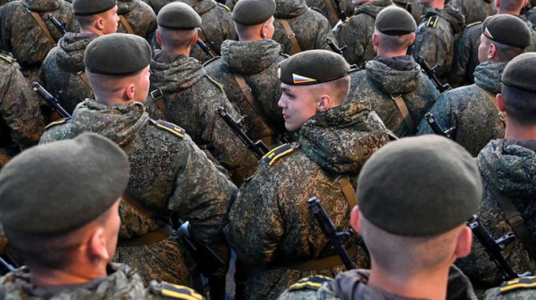 Росія має намір щороку набирати до армії 225 тисяч контрактників - ЦПД0