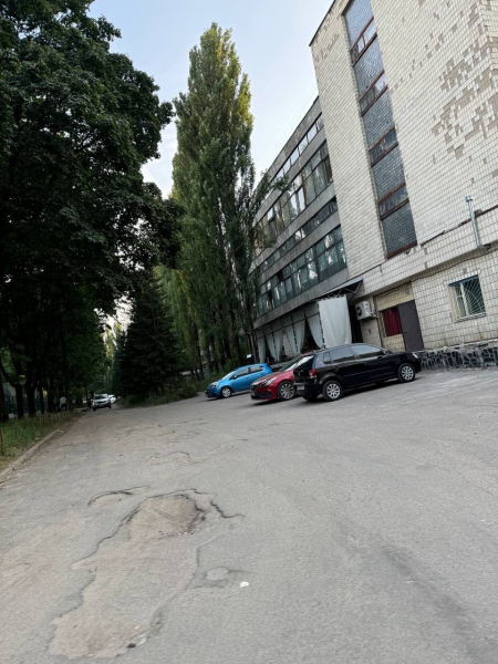 Відвідувачів кав’ярень, АЗС та кінотеатрів травлять? Як кавомашини в Києві миють хімією невідомого походження3