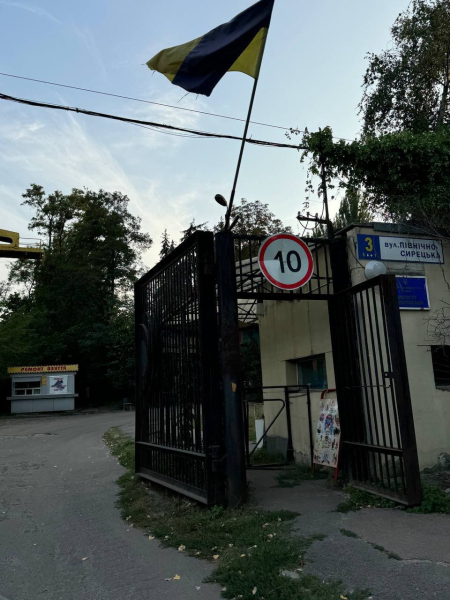 Відвідувачів кав’ярень, АЗС та кінотеатрів травлять? Як кавомашини в Києві миють хімією невідомого походження4