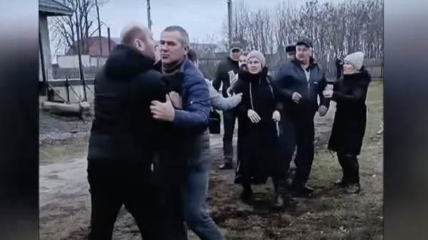 На Волині священник УПЦ МП побив сестру загиблого героя0