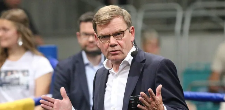 Україна не програє у війні, адже Мерц допоміг змінити думку Трампа – Вадефуль Україна не програє у війні, адже Мерц допоміг змінити думку Трампа – Вадефуль