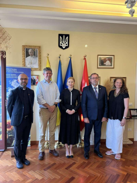 Усе більше українців потребують гуманітарної допомоги через агресію росії, - Віцеспікерка Олена Кондратюк зустрілася з Керівником Caritas International Алістером Данном0