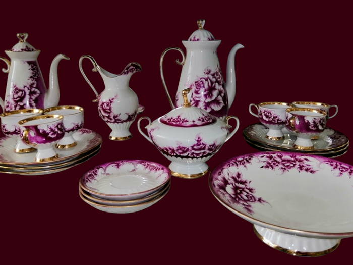 М. Трегубов, Н. Галушко-Аксьоненко. Кавовий сервіз «Ольга». Коростенський фарфоровий завод. 19843