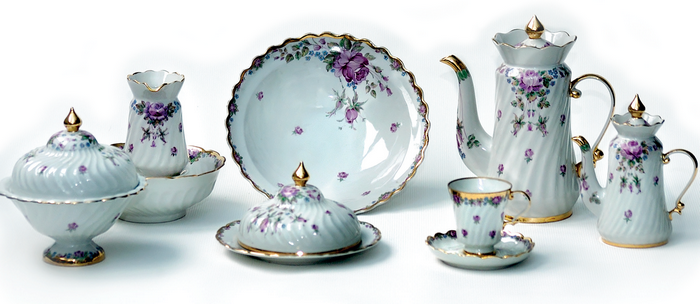 М. та В. Трегубови. Кавовий сервіз «Валентина». Коростенський фарфоровий завод, 1983.2