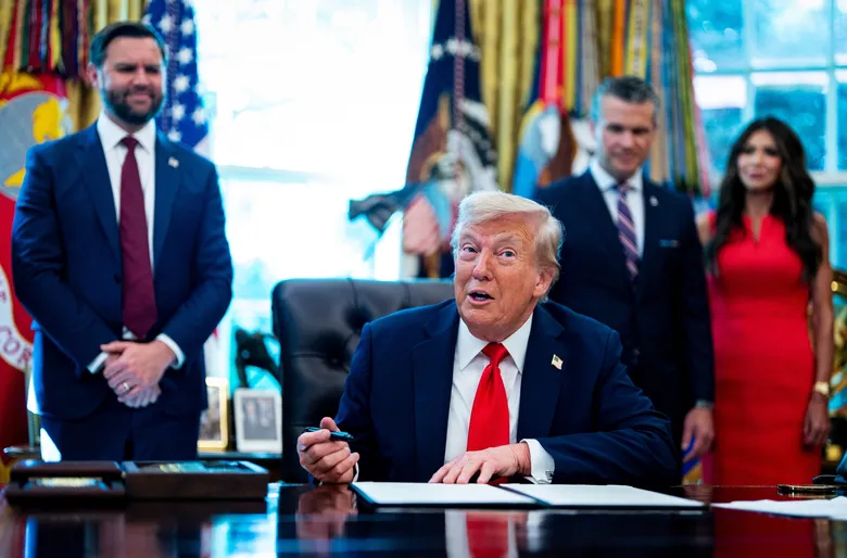 FT: Трамп пропонував розгорнути китайських військових в Україні після завершення боїв FT: Трамп пропонував розгорнути китайських військових в Україні після завершення боїв