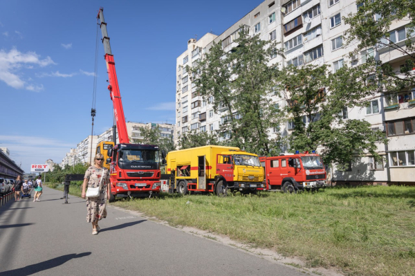 «Київтеплоенерго» замінило компенсатор, від якого залежить теплопостачання на Оболоні5