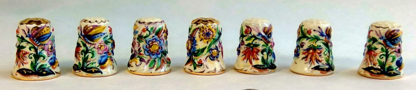 "Красне літечко" - колекційний наперсток (скульптурний декор з розписом О. Жернової). "Alis - K" . 20184