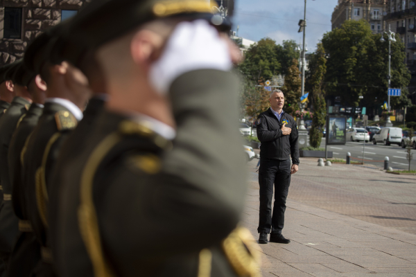 Віталій Кличко взяв участь у церемонії підняття Державного Прапора України біля київської мерії3