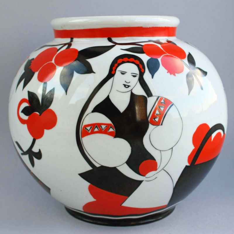 В. Щербина, М. Криворукова. «Збір врожаю». Баранівський фарфоровий завод. 19592