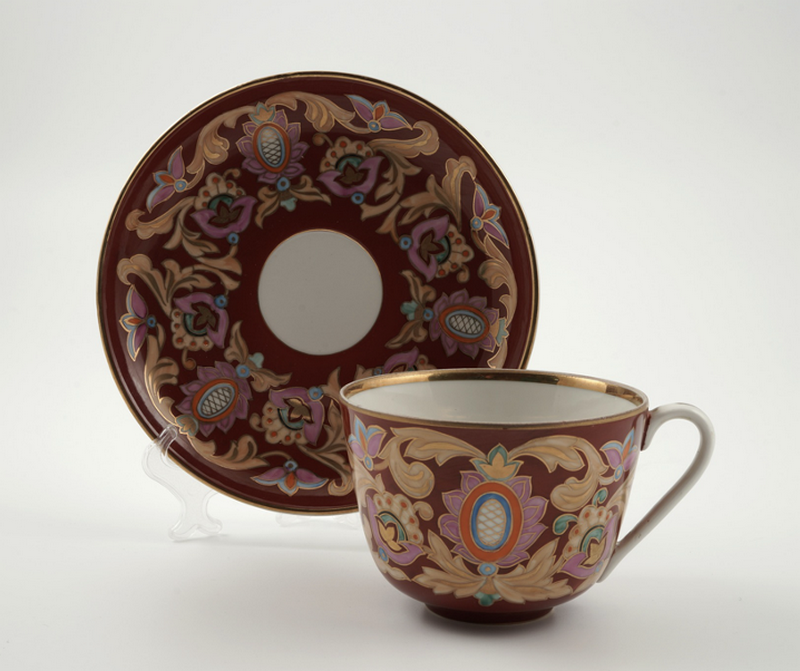 Олександр Агафонов. Чайна пара. Баранівський фарфоровий завод, 1957. Колекція Національного музею декоративного мистецтва України4