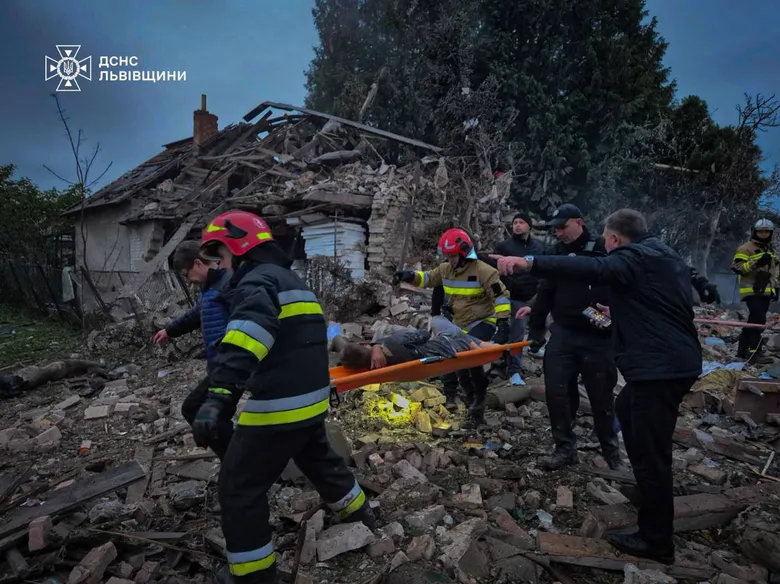 Росія запустила понад 50 ракет й 500 безпілотників Росія запустила понад 50 ракет й 500 безпілотників