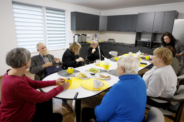 У столиці відкрили Центр денного догляду для людей старшого віку з Дніпровського та Деснянського районів – старт роботи з 3 листопада12