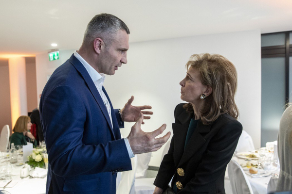 Віталій Кличко висловив співчуття родині, близьким та колегам відомої американської журналістки Лаллі Веймут3