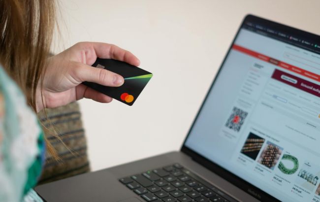 Чому дані банківської картки не можна зберігати в браузері: що потрібно знати