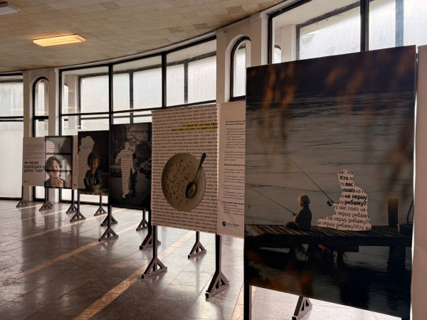 «Чому падає дощ, тату?»: у метро відкрили виставку, присвячену Всесвітньому дню дитини1